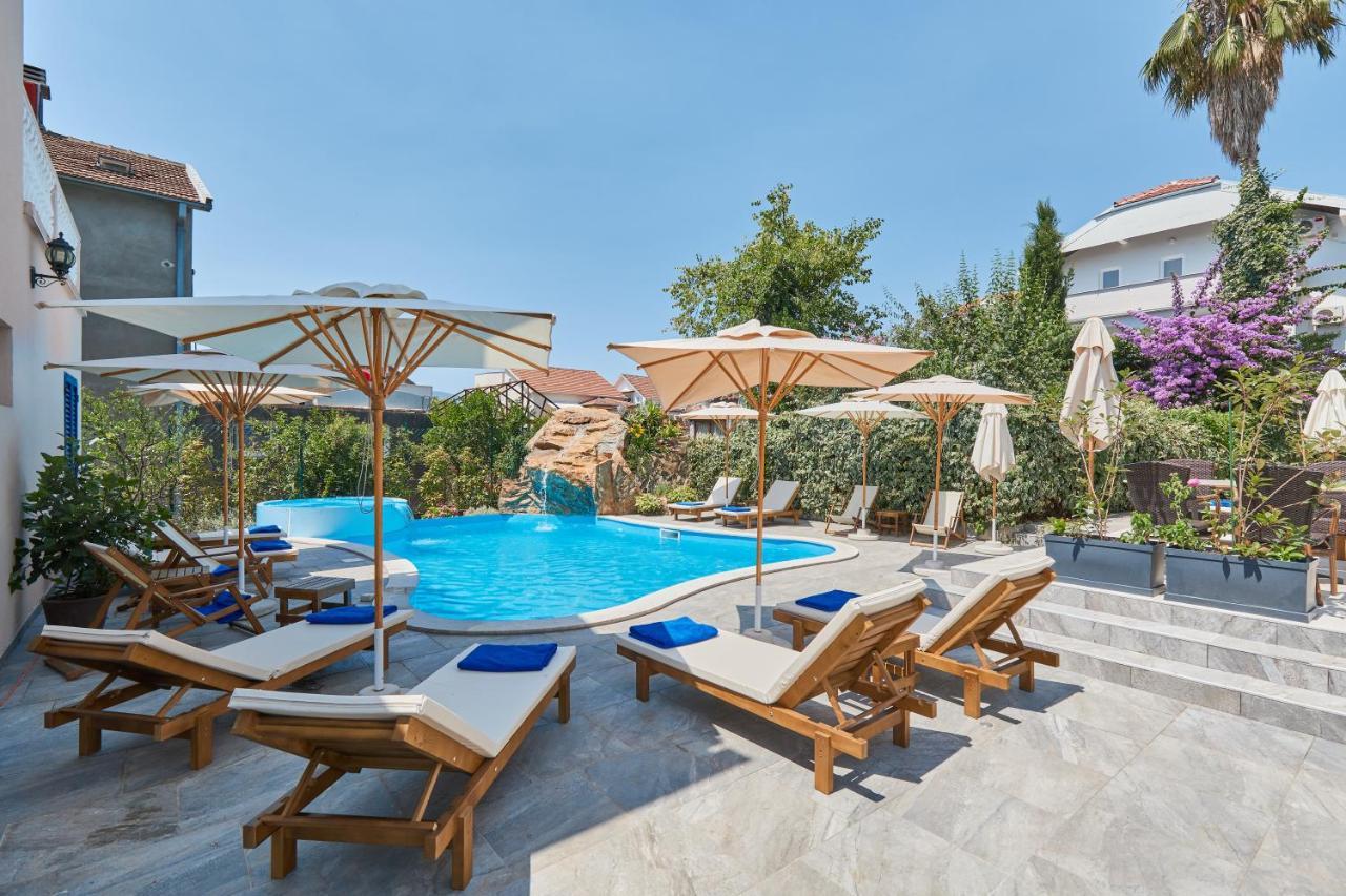 Moderna Luxury With Heated Pool