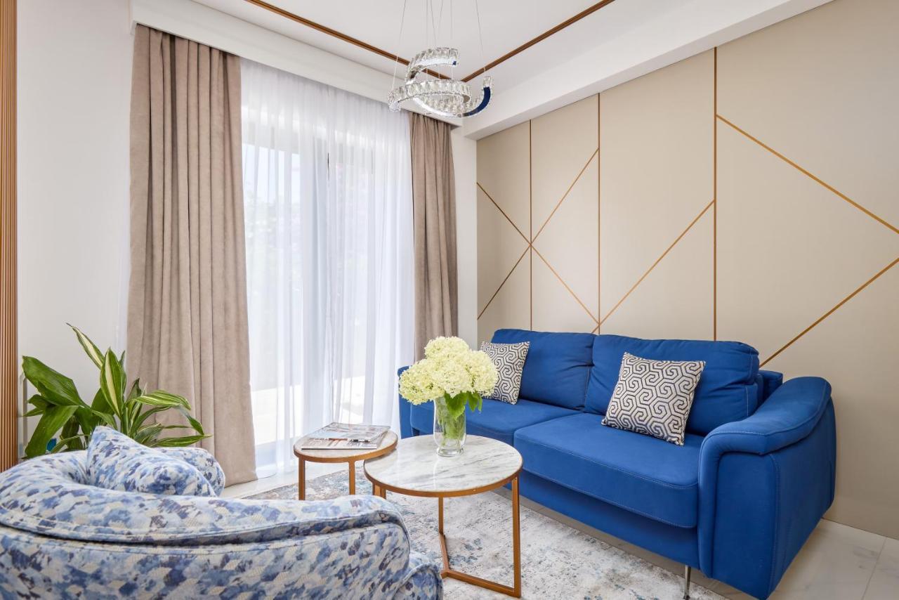 Apartment Moderna Luxury With Heated Pool Tivat