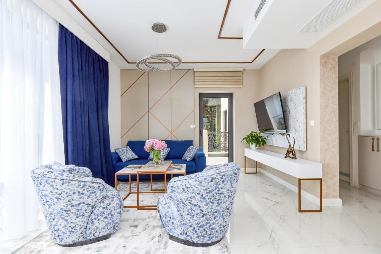 Apartment Moderna Luxury With Heated Pool