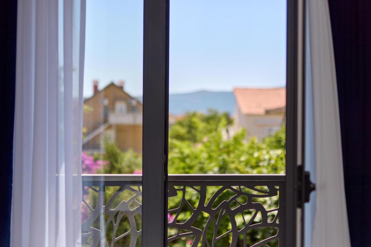 Apartment Moderna Luxury With Heated Pool