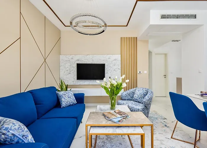 Moderna Luxury Apartments With Heated Pool