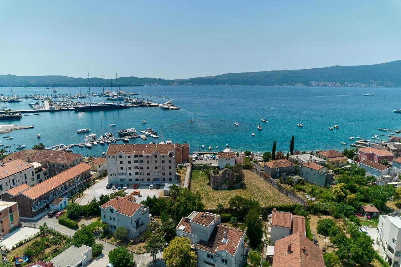 Moderna Luxury With Heated Pool Tivat