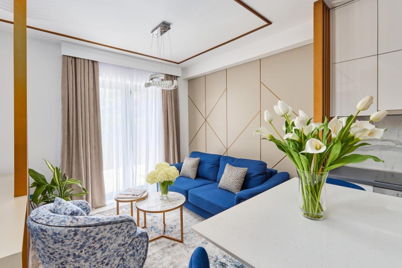 Moderna Luxury With Heated Pool