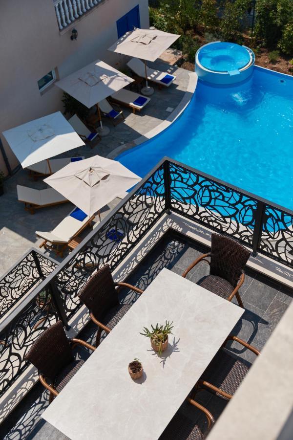 Apartment Moderna Luxury With Heated Pool *