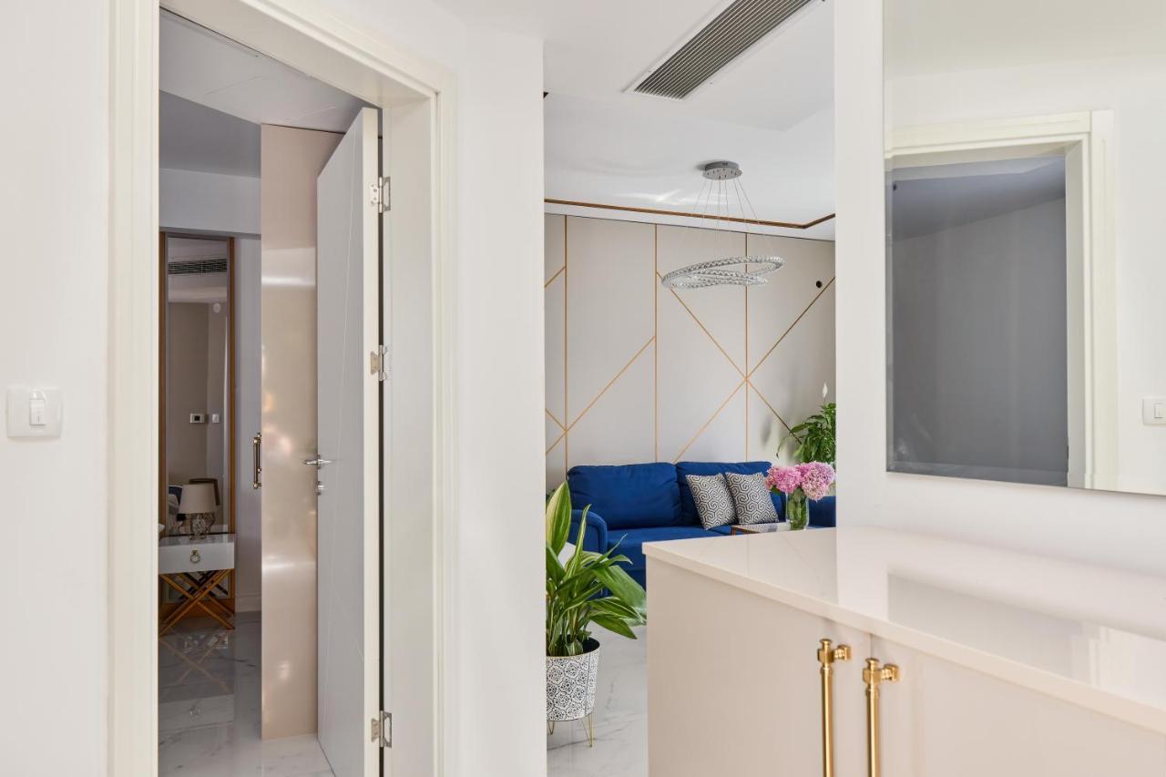 Apartment Moderna Luxury With Heated Pool